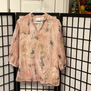 Alfred dunner sheer top size small, excellent condition